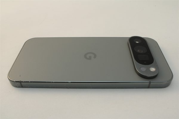 Pixel 9 Pro in Green, cosmetic grade A
