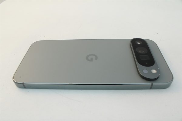 Pixel 9 Pro XL in Green, cosmetic grade A