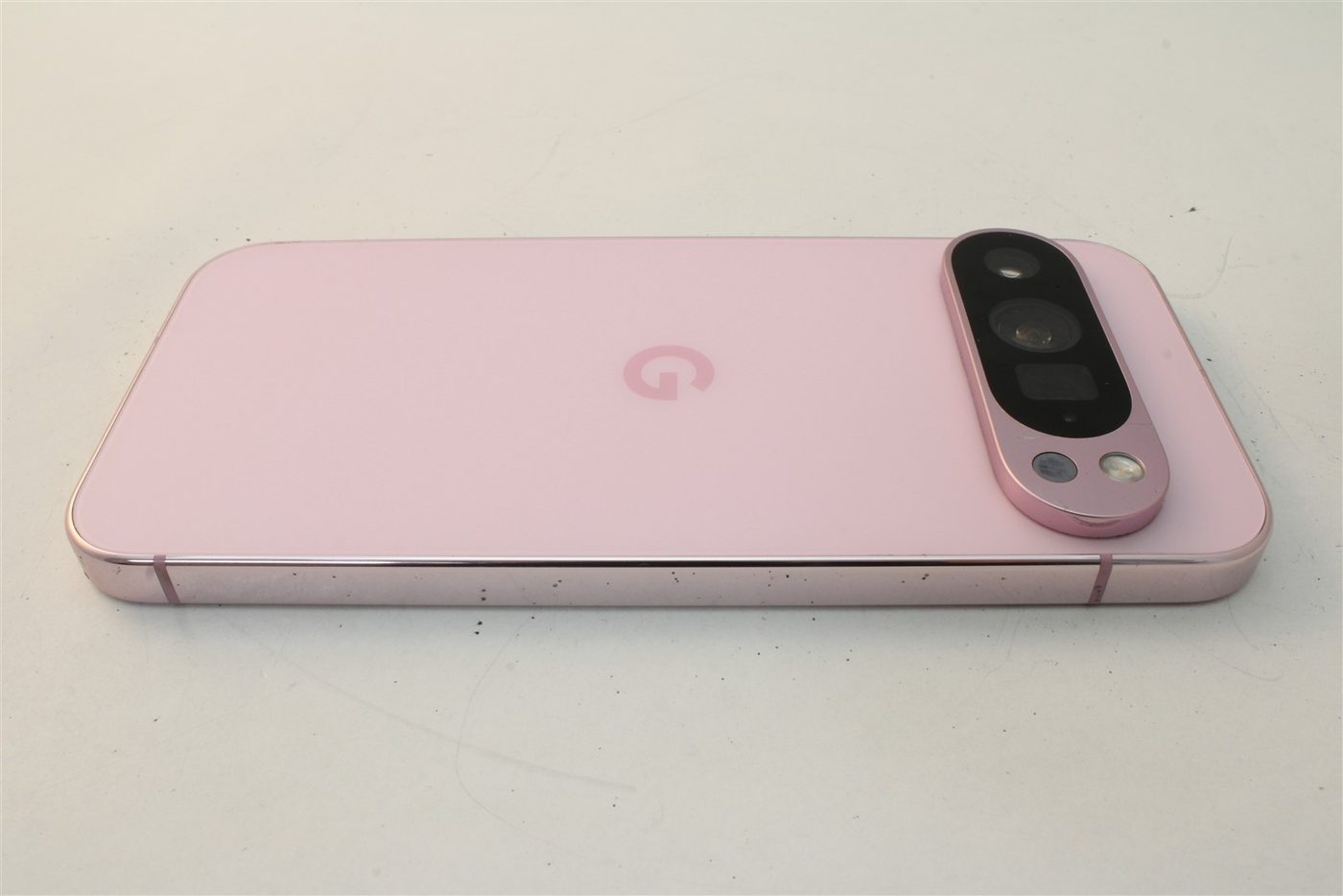Pixel 9 Pro in Pink
