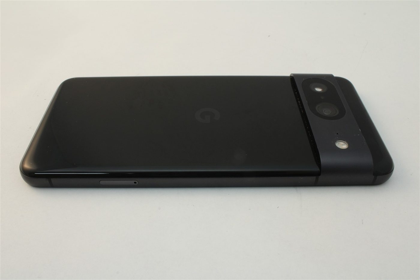 Pixel 8 in Black