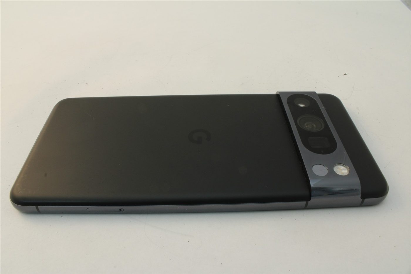 Pixel 8 Pro in Black