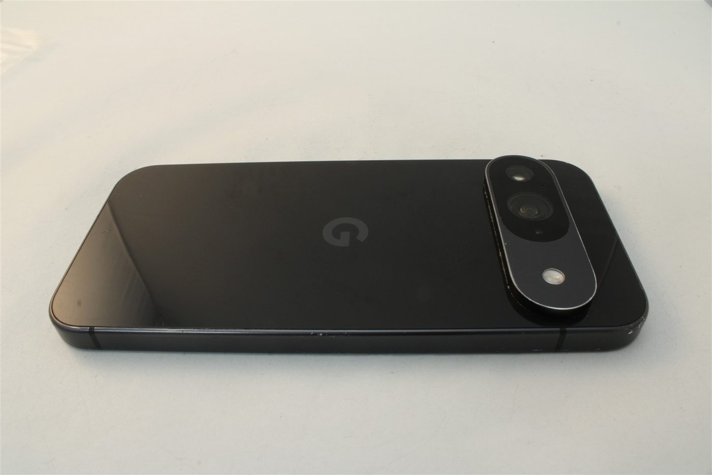 Pixel 9 in Black
