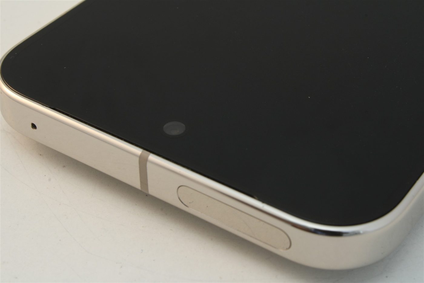 Pixel 9 Pro XL in White