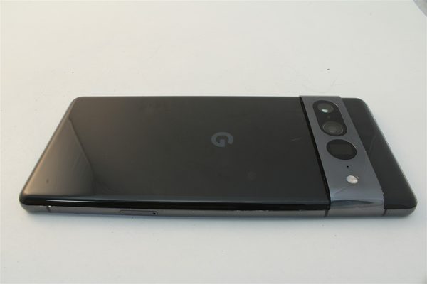 Pixel 7 Pro in Black, cosmetic grade C