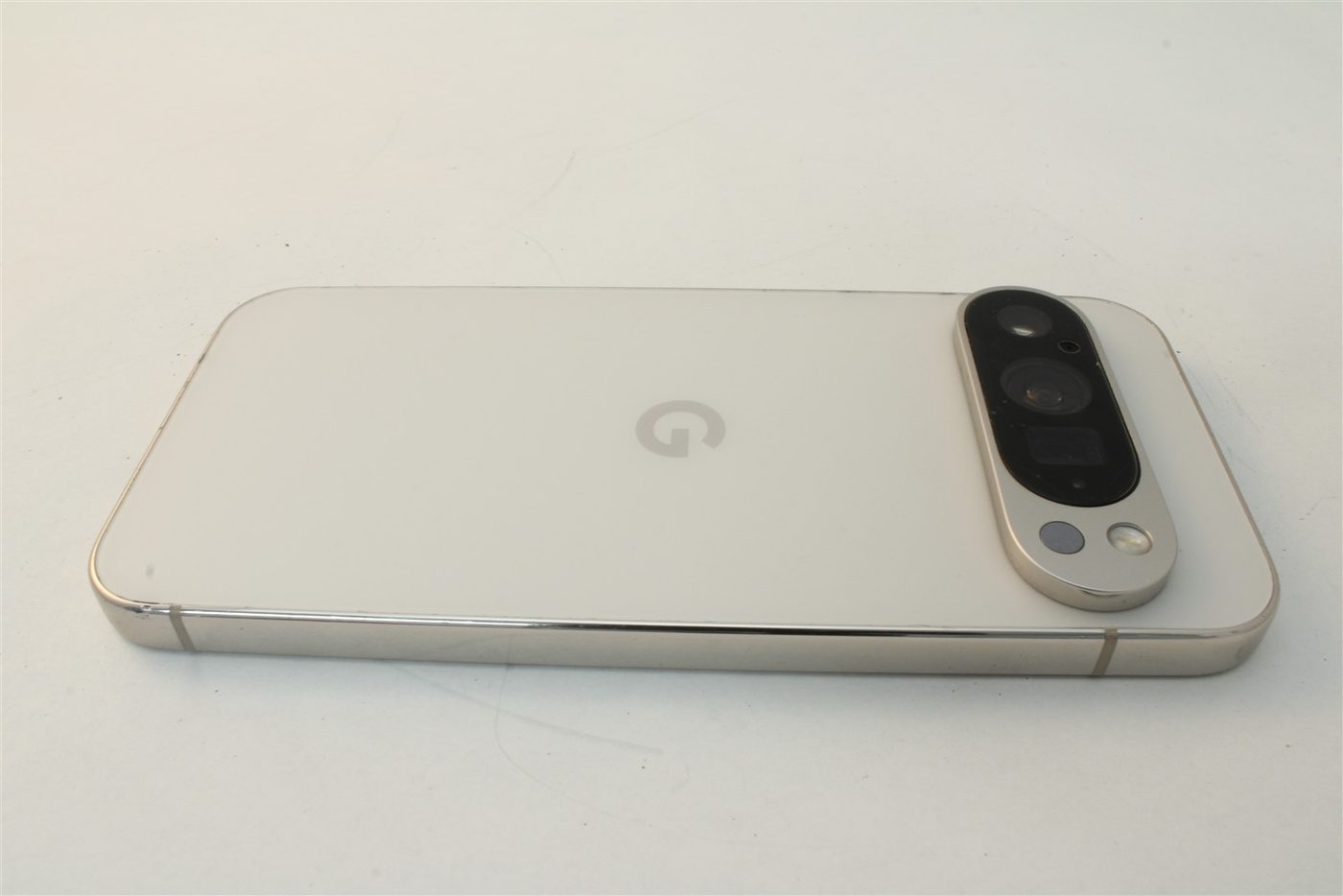 Pixel 9 Pro in White