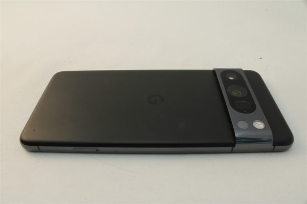 Pixel 8 Pro in Black, cosmetic grade A
