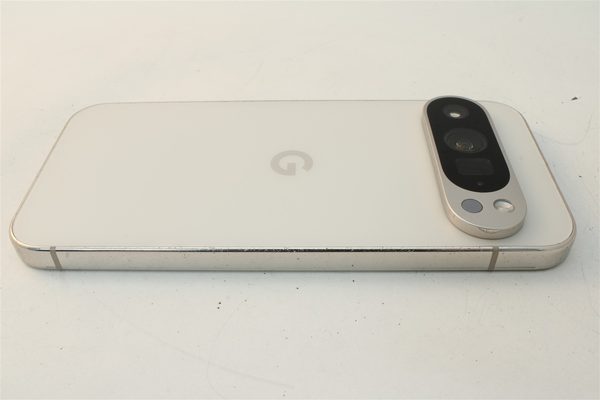 Pixel 9 Pro in White, cosmetic grade B