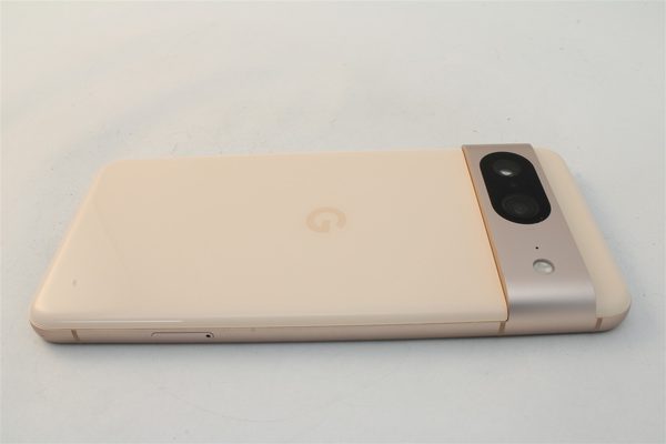 Pixel 8 in Gold, cosmetic grade A+