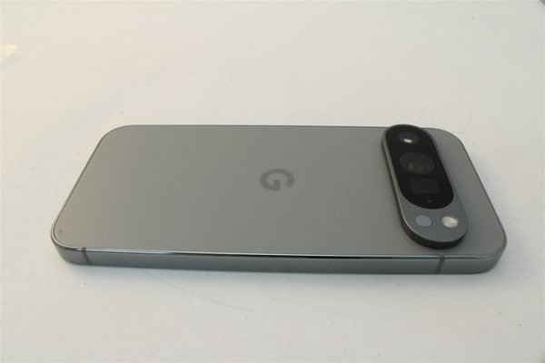 Pixel 9 Pro in Green, cosmetic grade A