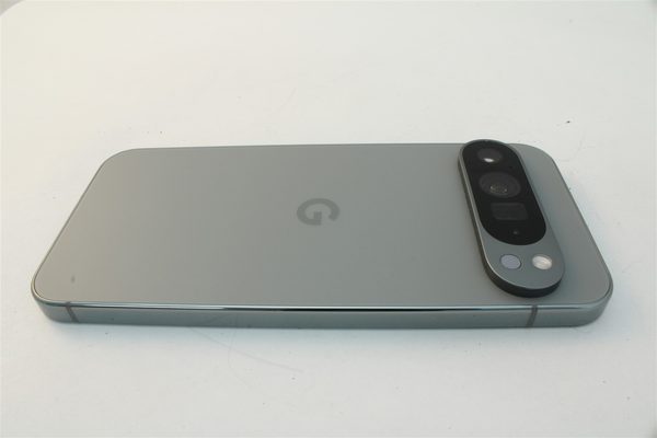 Pixel 9 Pro XL in Green, cosmetic grade A+