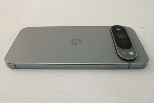 Pixel 9 Pro XL in Green, cosmetic grade C