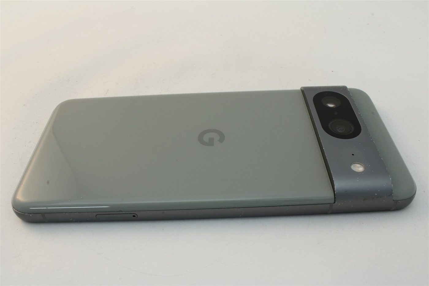 Pixel 8 in Green