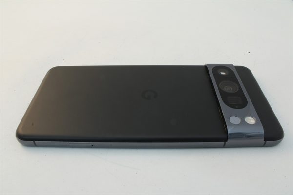 Pixel 8 Pro in Black, cosmetic grade B
