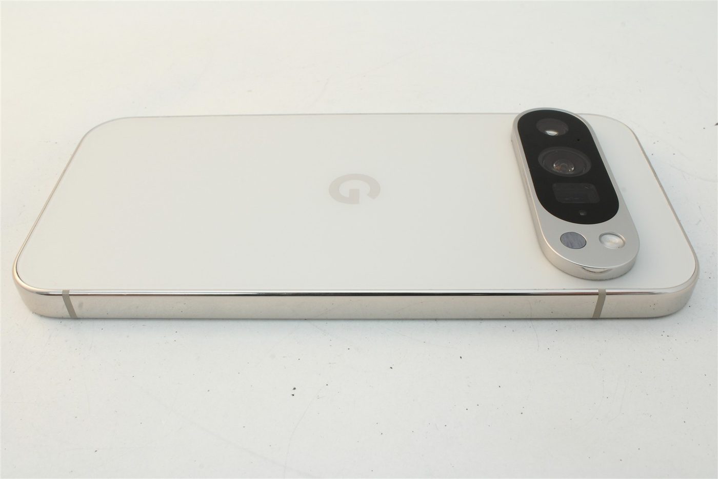 Pixel 9 Pro in White