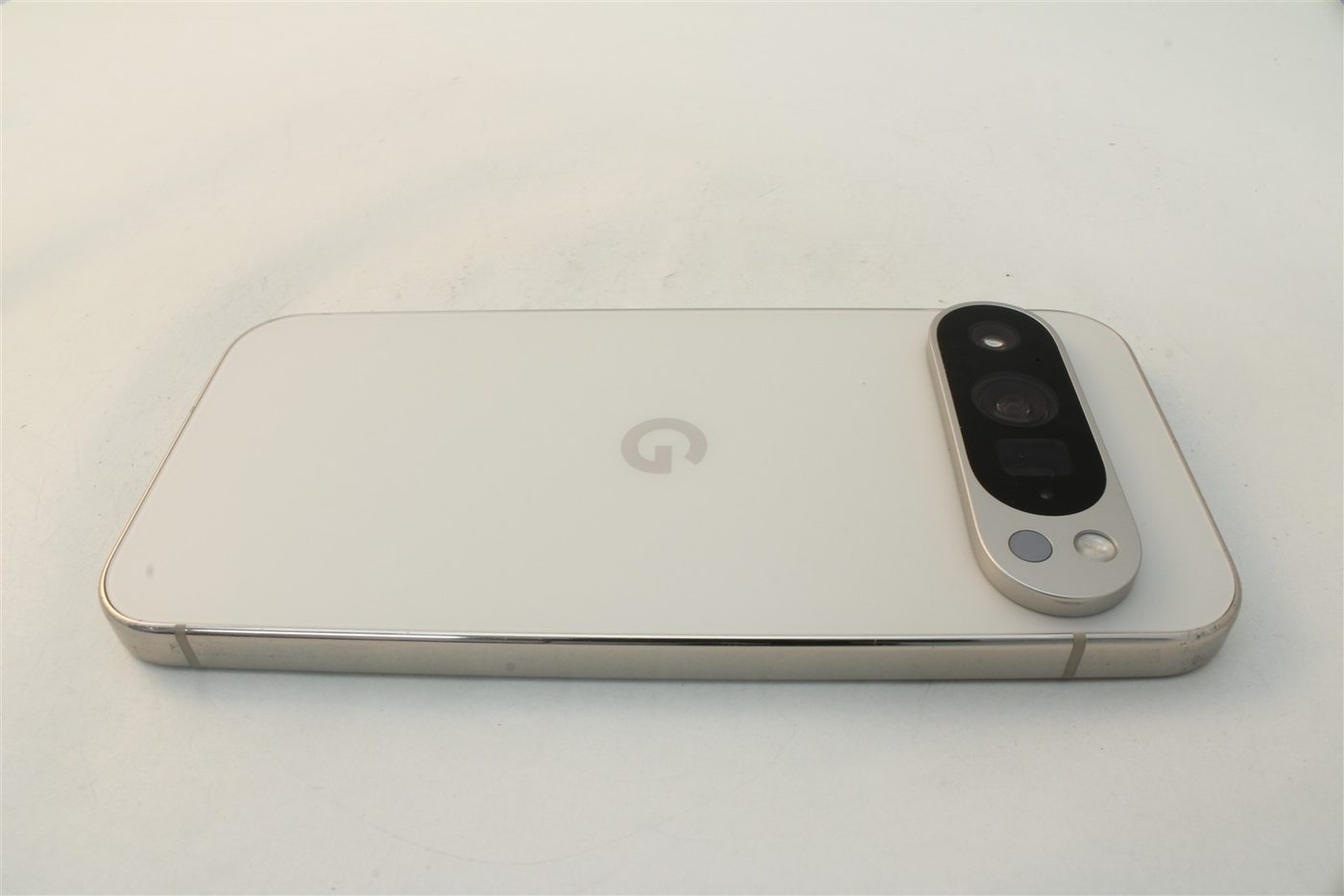 Pixel 9 Pro in White