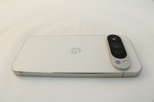Pixel 9 Pro in White, cosmetic grade B