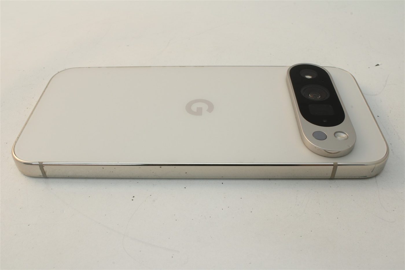 Pixel 9 Pro in White