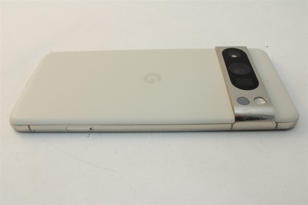 Pixel 8 Pro in White, cosmetic grade B