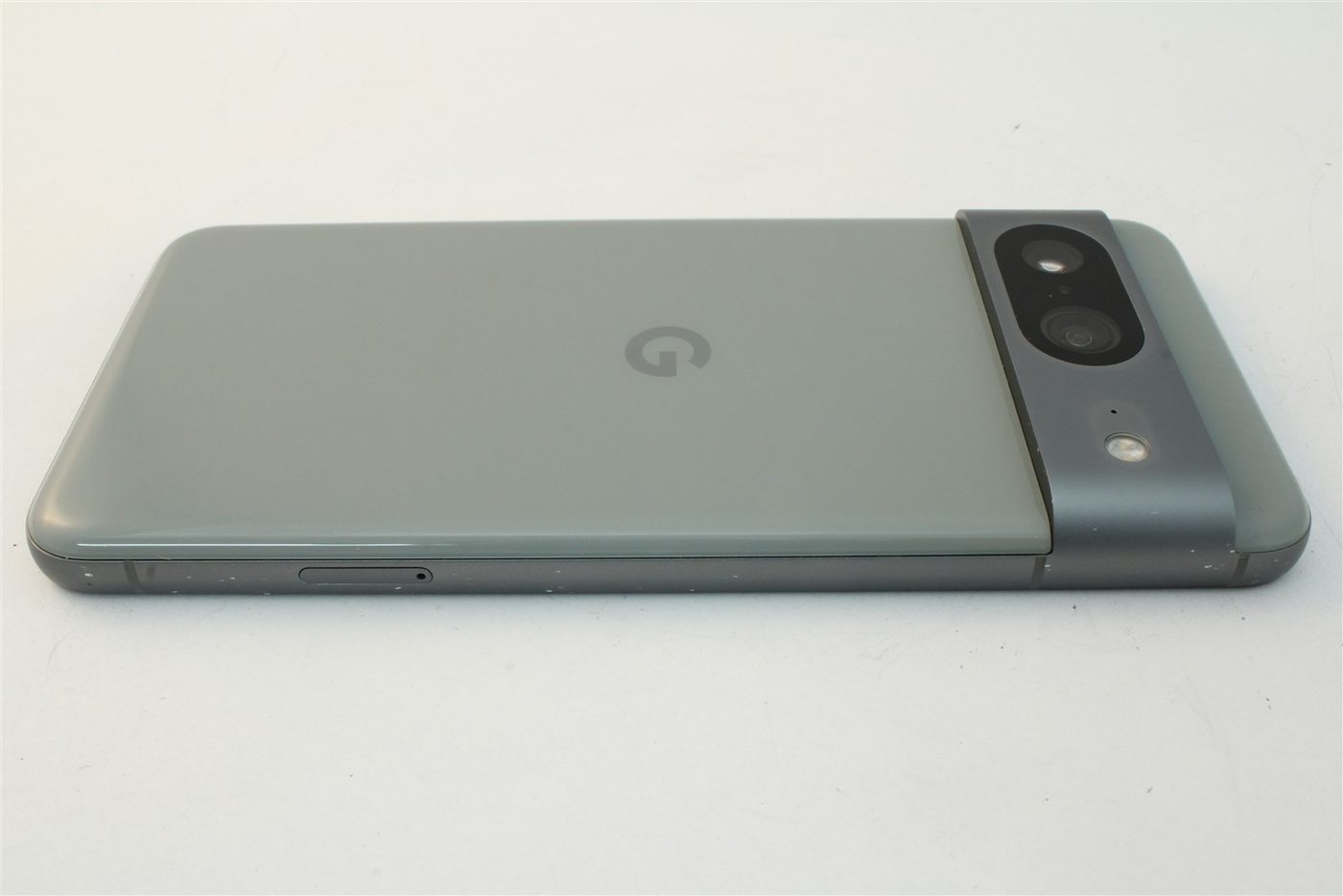 Pixel 8 in Green
