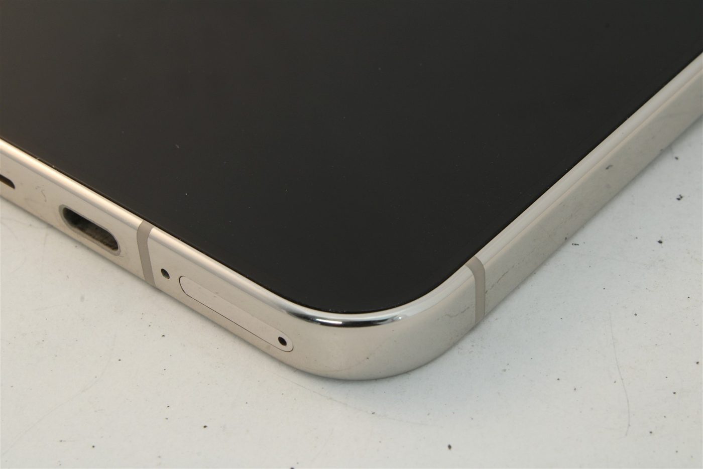 Pixel 9 Pro XL in White