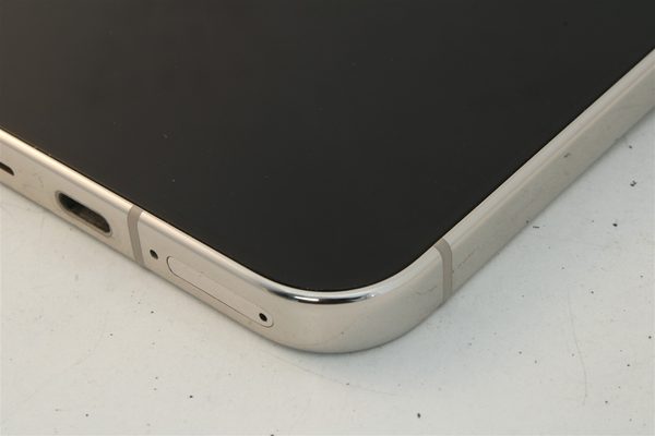 Pixel 9 Pro XL in White, cosmetic grade A+