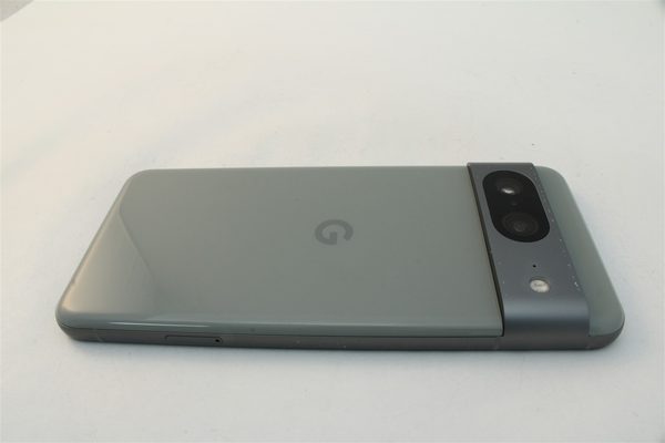 Pixel 8 in Green, cosmetic grade A