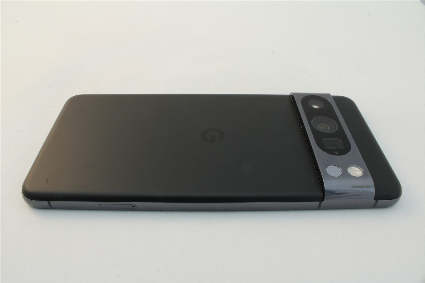 Pixel 8 Pro in Black
