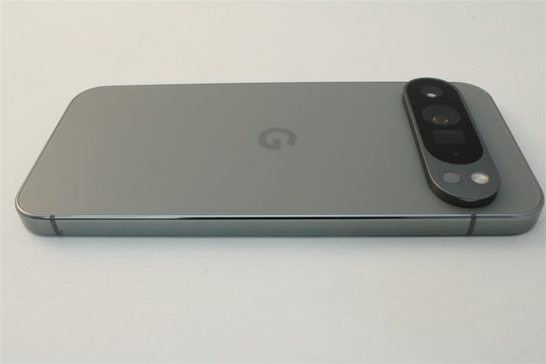 Pixel 9 Pro XL in Green, cosmetic grade A+