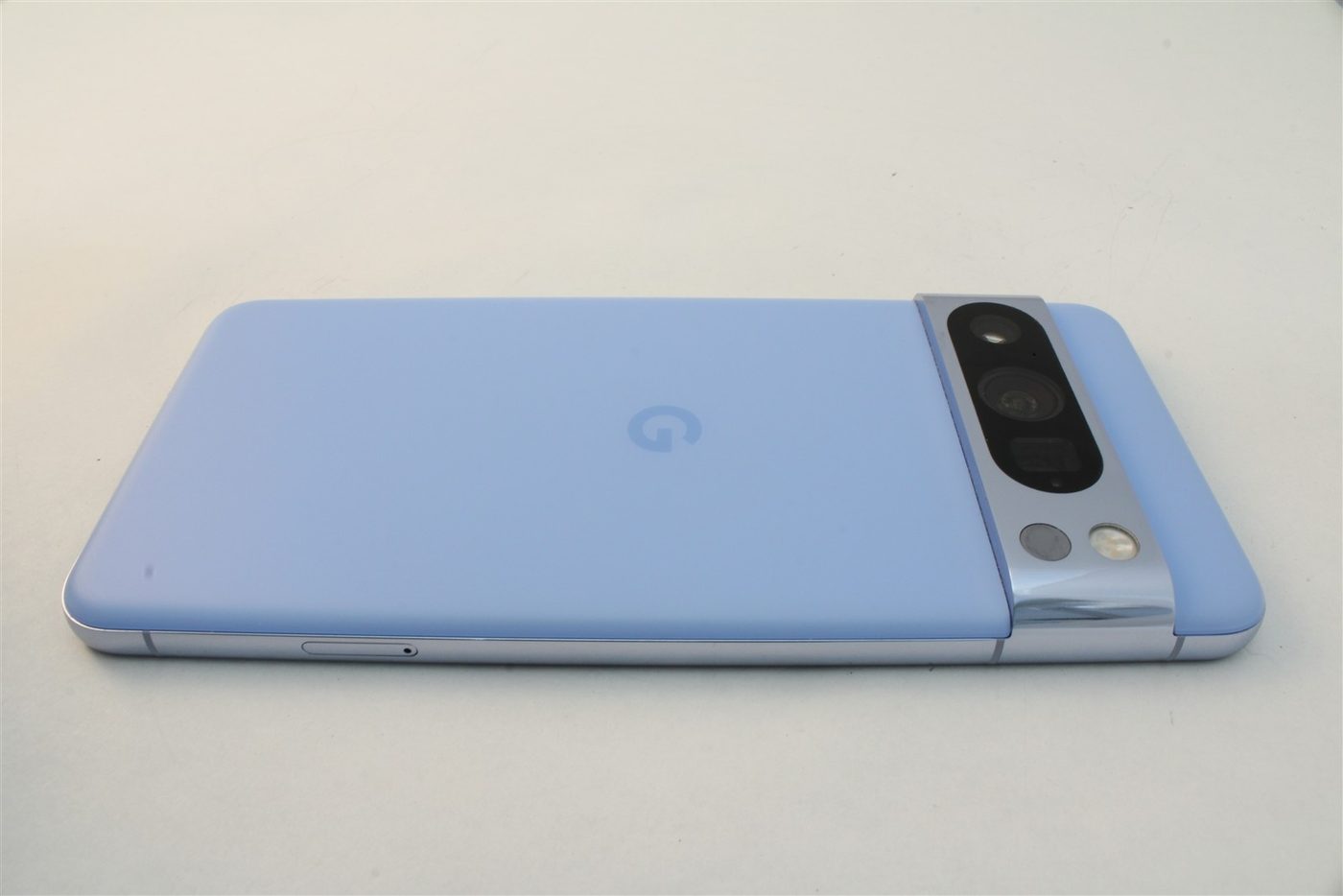 Pixel 8 Pro in Blue