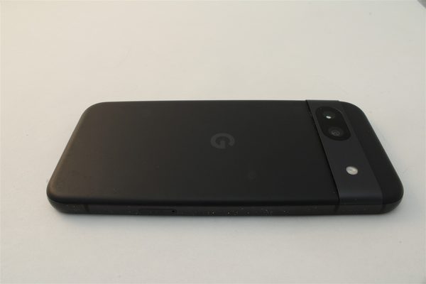Pixel 8a in Black, cosmetic grade B