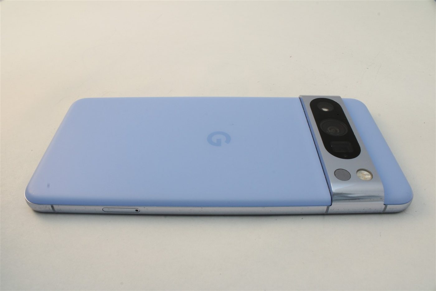 Pixel 8 Pro in Blue