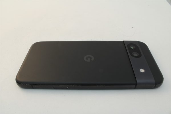 Pixel 8a in Black, cosmetic grade A