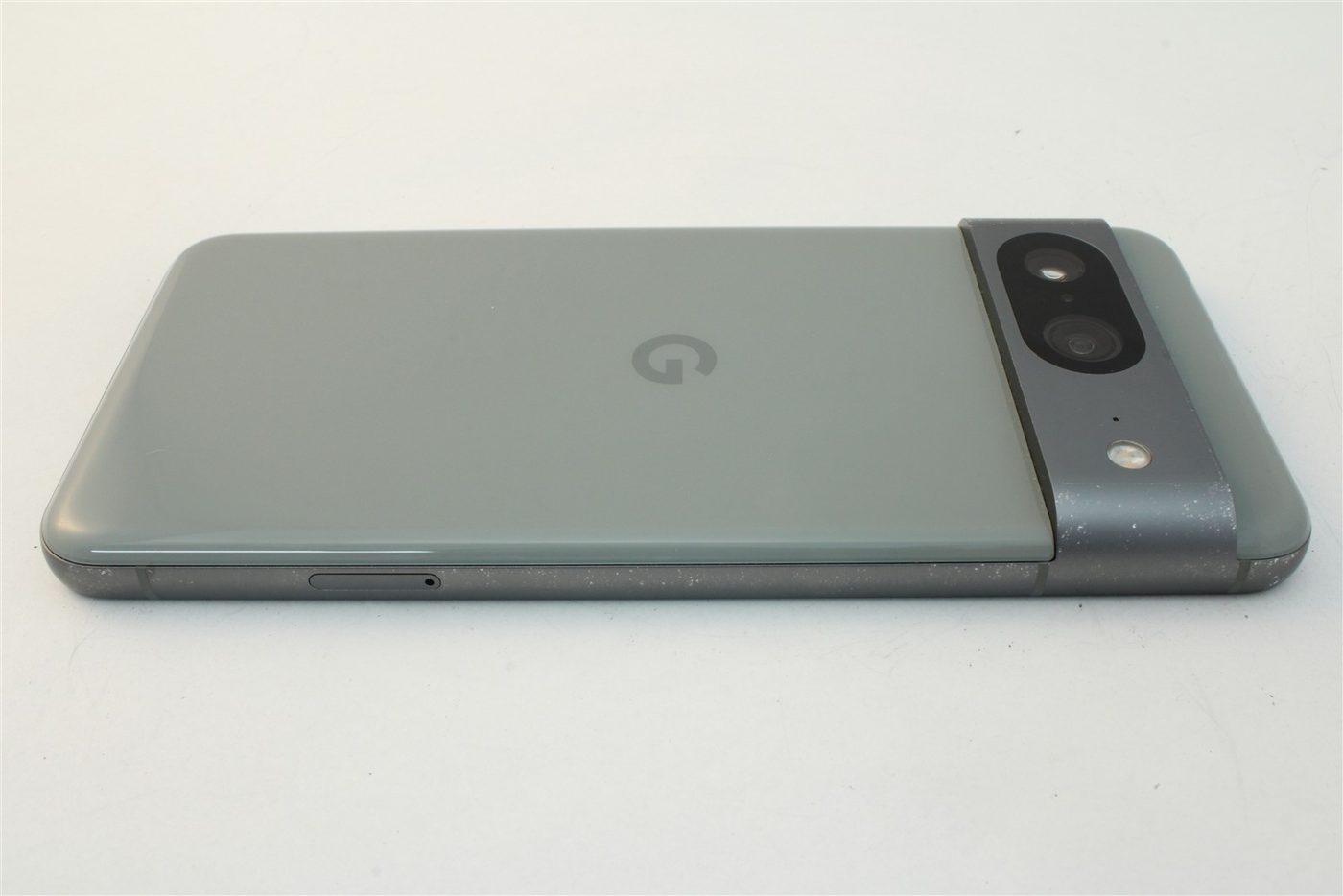 Pixel 8 in Green
