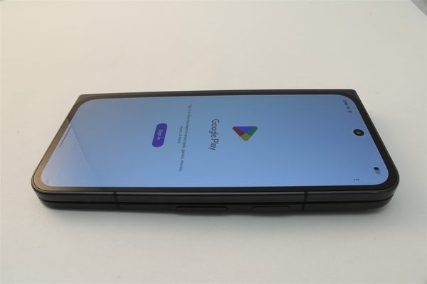 Pixel 9 Pro Fold in Black, cosmetic grade B