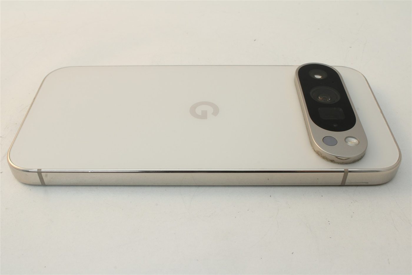 Pixel 9 Pro in White