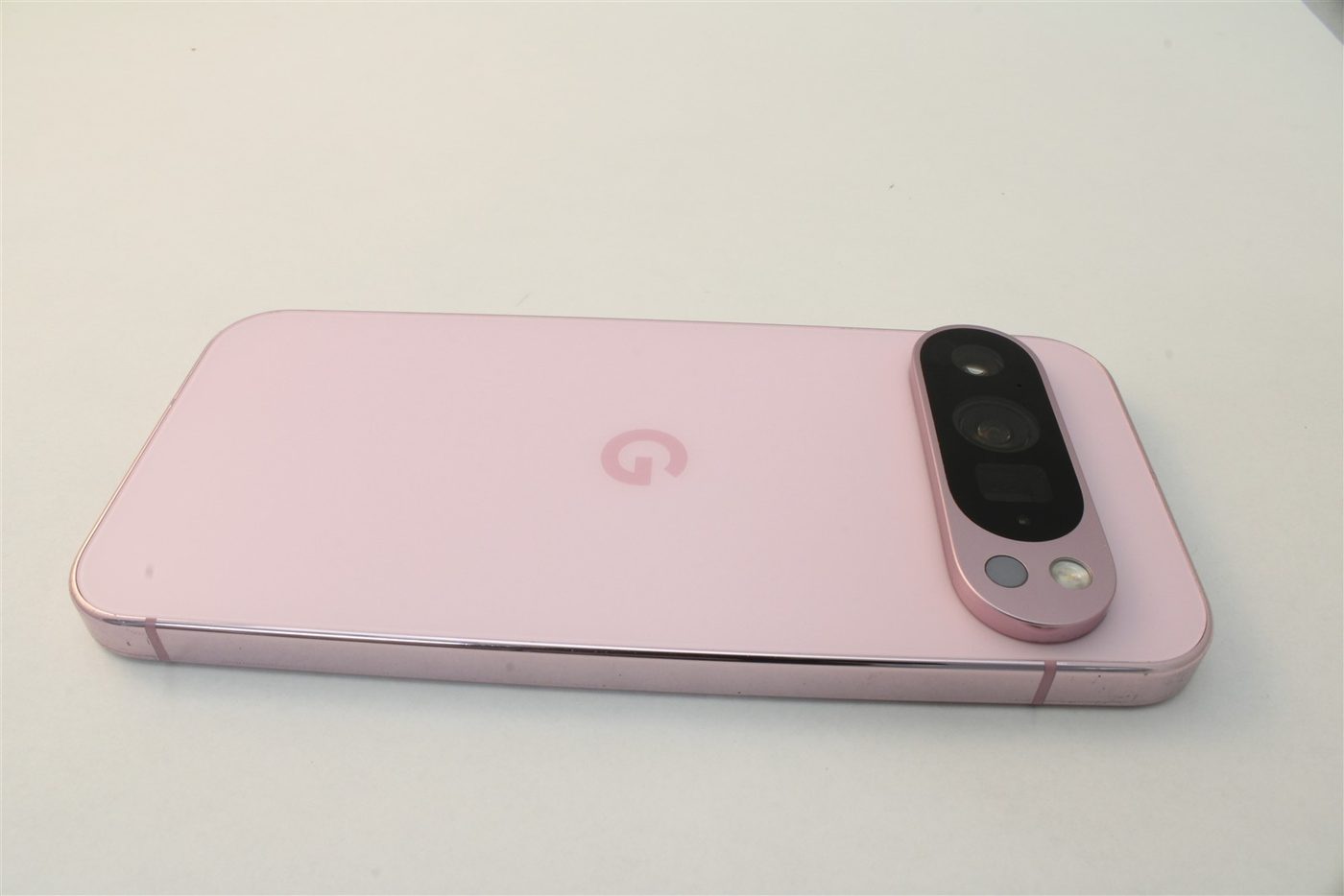 Pixel 9 Pro in Pink