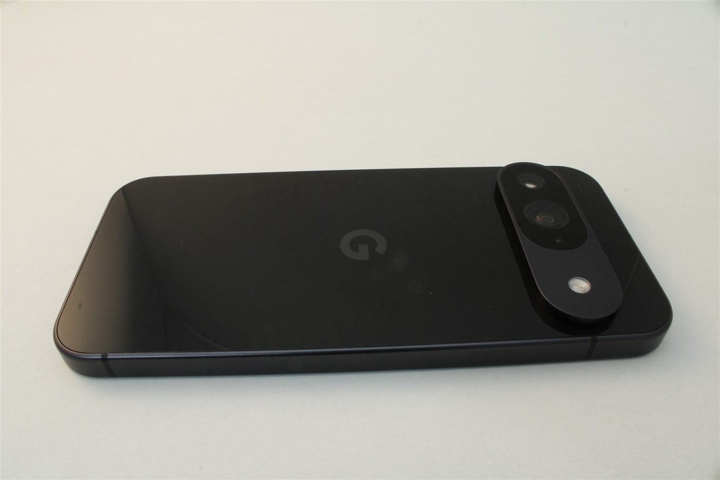 Pixel 9 in Black