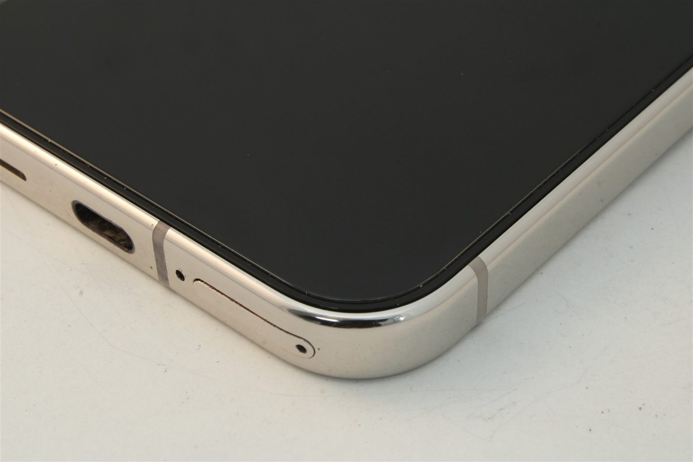 Pixel 9 Pro in White