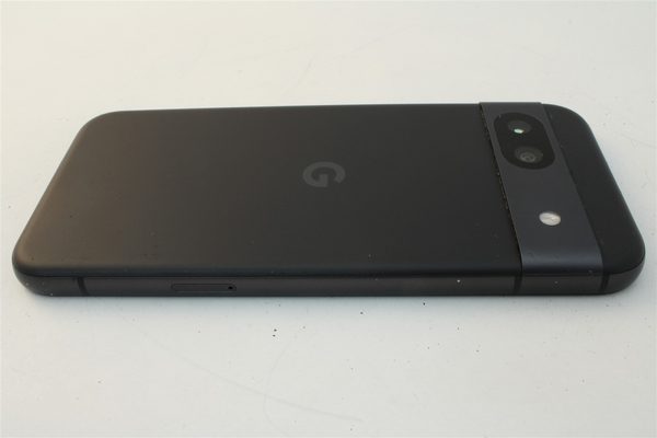 Pixel 8a in Black, cosmetic grade B