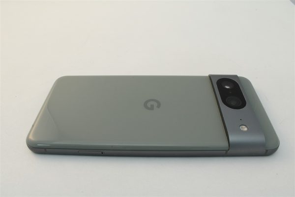 Pixel 8 in Green, cosmetic grade B