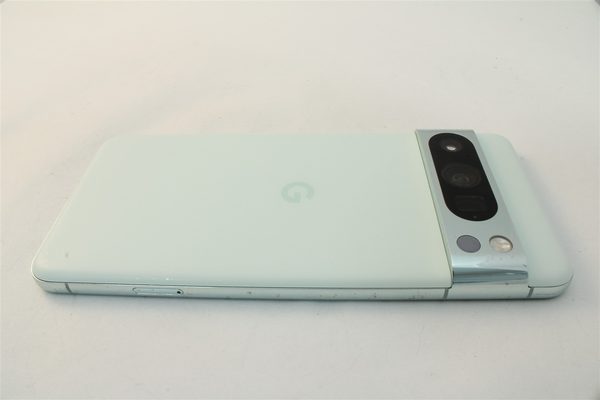 Pixel 8 Pro in Mint, cosmetic grade B