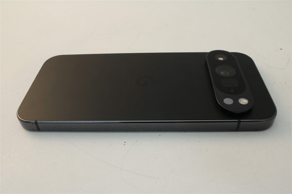 Pixel 9 Pro in Black, cosmetic grade B