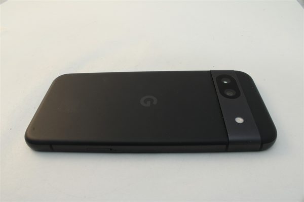 Pixel 8a in Black, cosmetic grade A