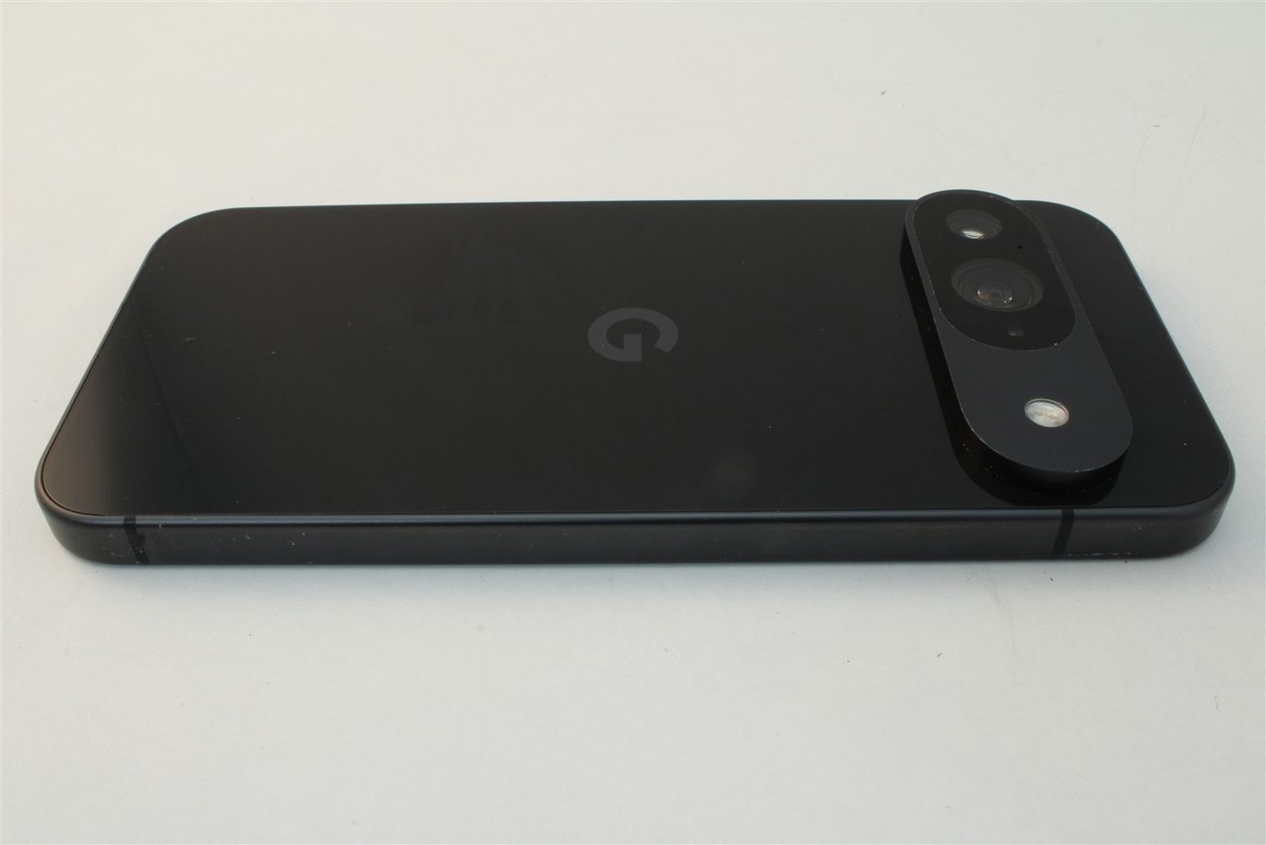 Pixel 9 in Black