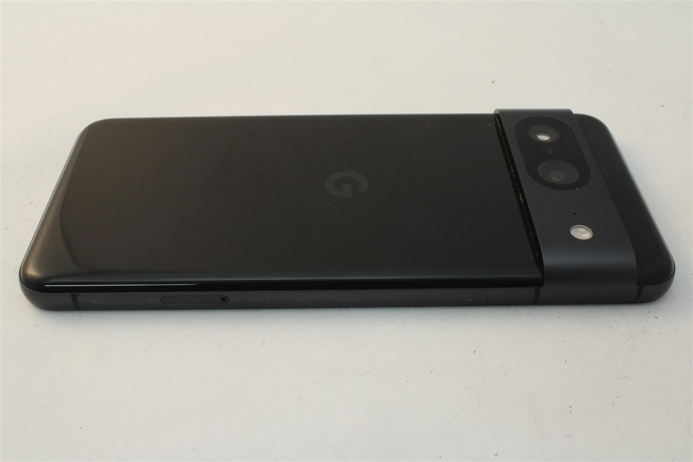 Pixel 8 in Black