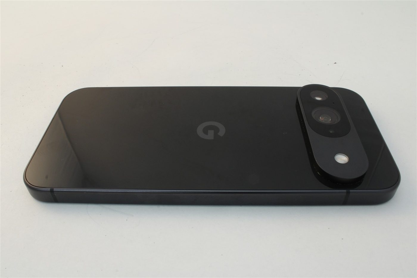 Pixel 9 in Black