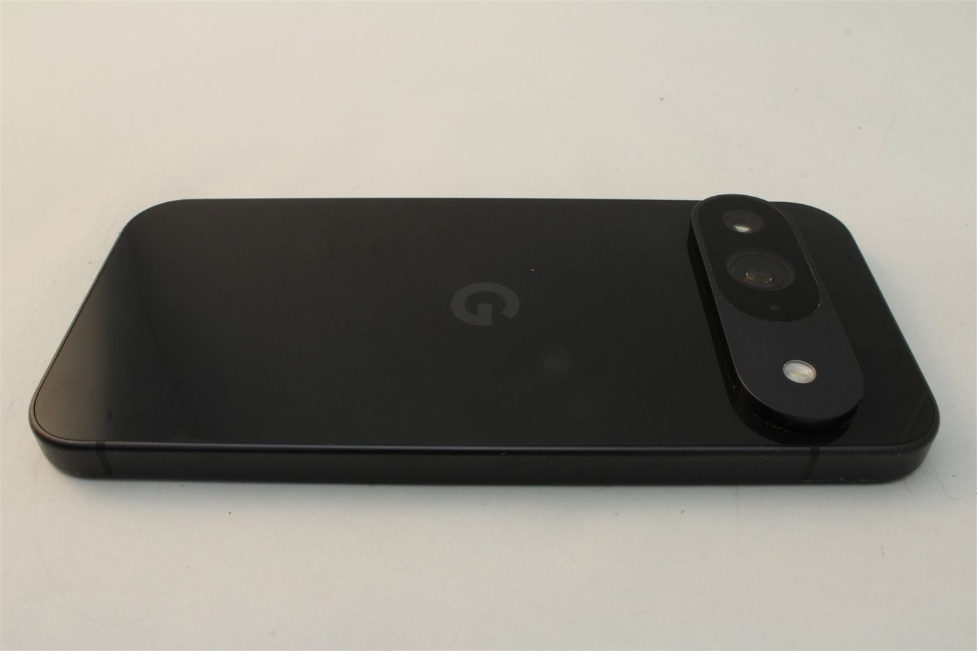 Pixel 9 in Black